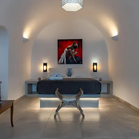 Argy's Luxury Caves * 메갈로호리